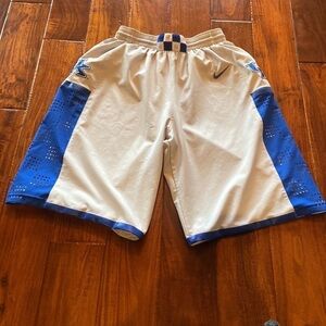 Mens Nike Limited Edition Player Basketball Shorts in Size M [LIKE NEW]